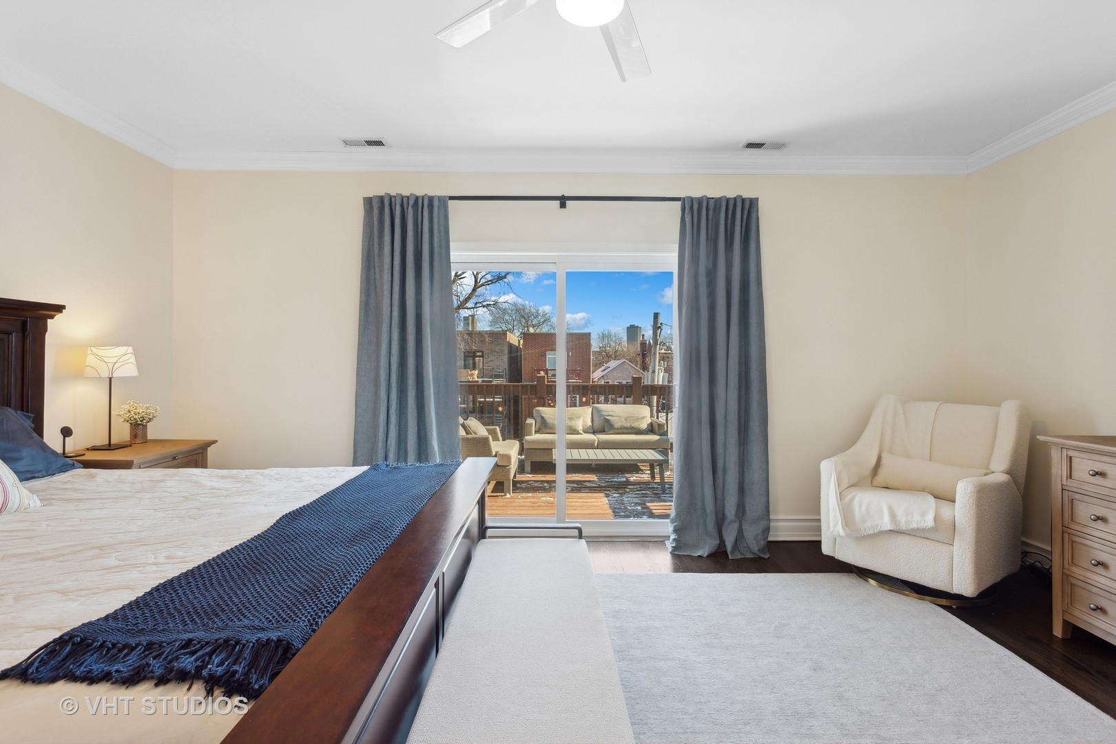 3835 N Greenview Avenue Unit: 3