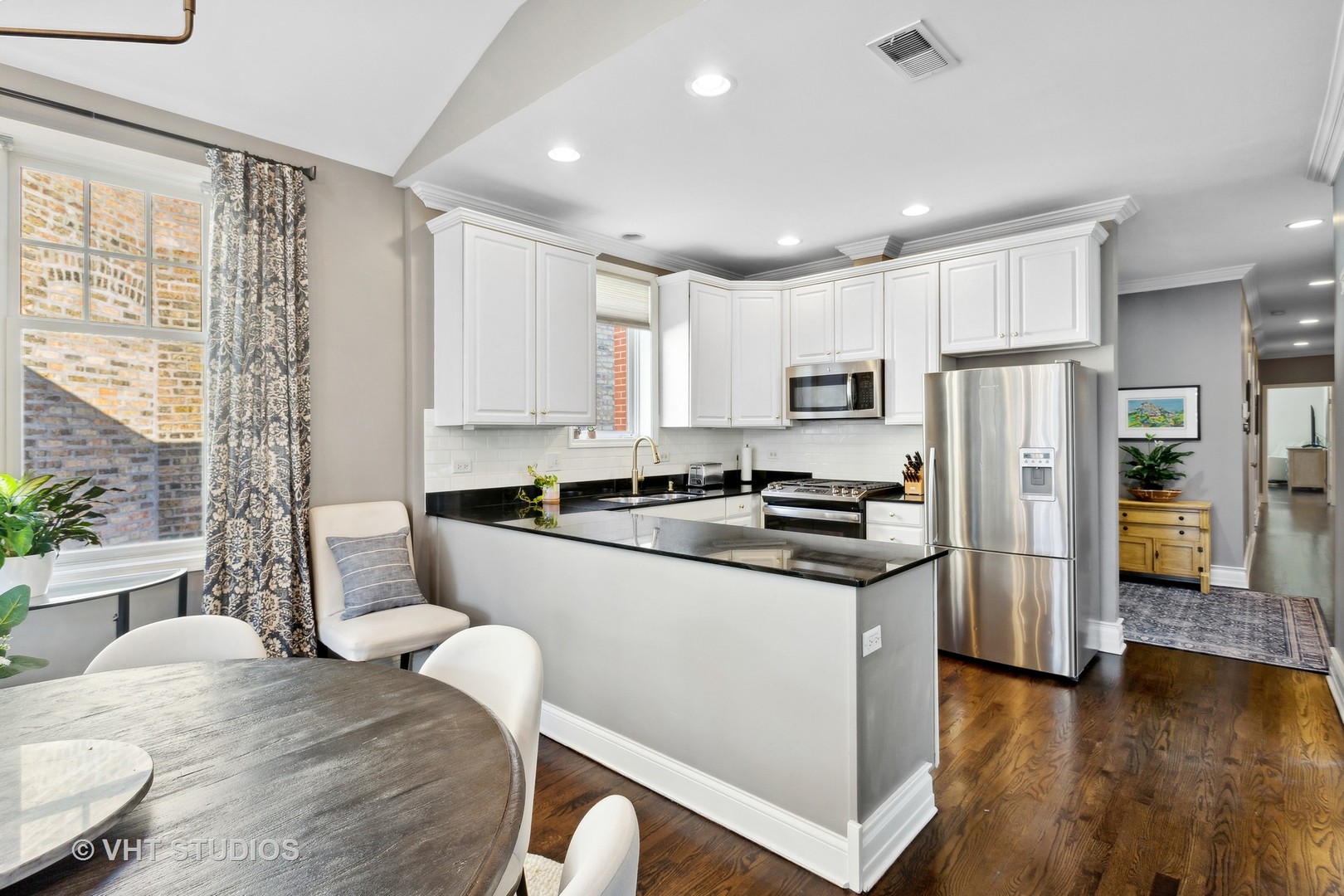 3835 N Greenview Avenue Unit: 3