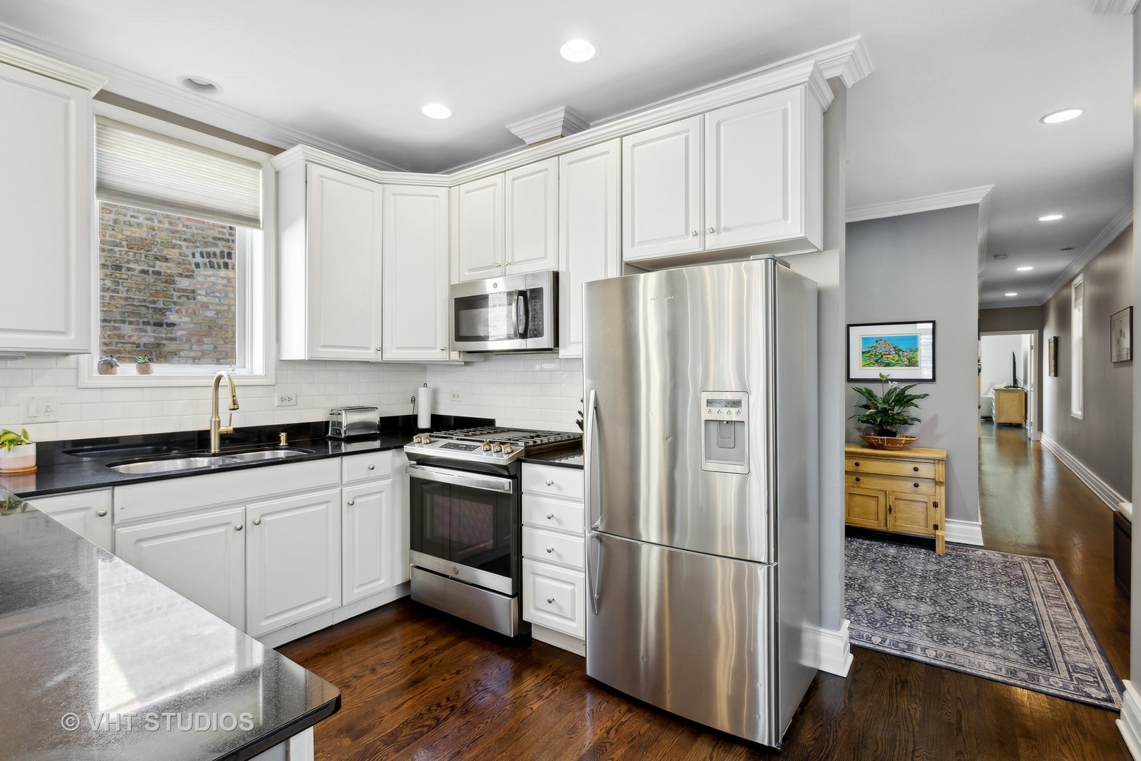 3835 N Greenview Avenue Unit: 3