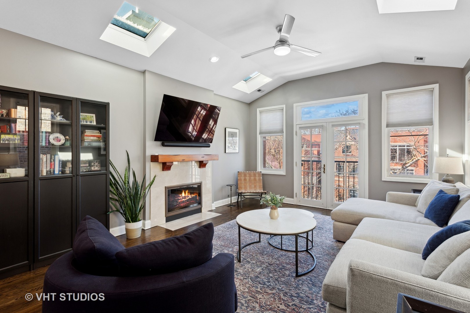 3835 N Greenview Avenue Unit: 3