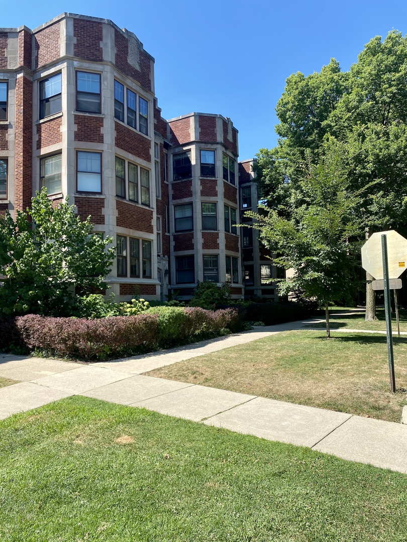 806 Forest Avenue Unit: 3