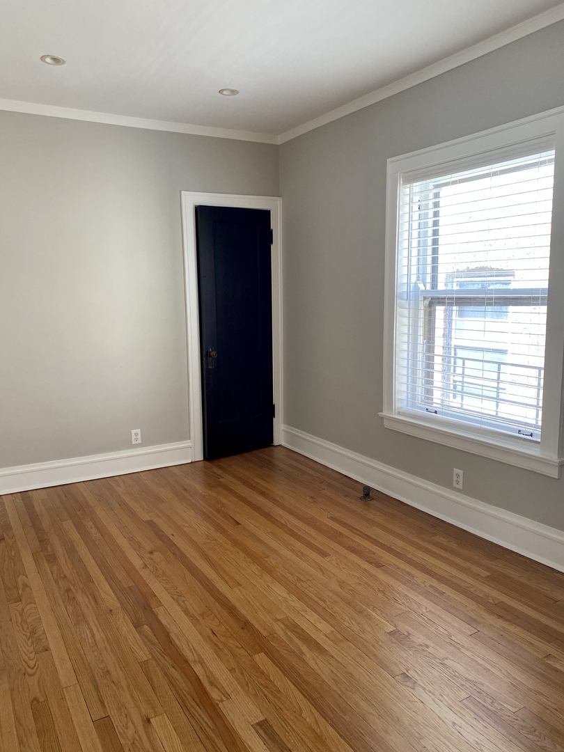 806 Forest Avenue Unit: 3