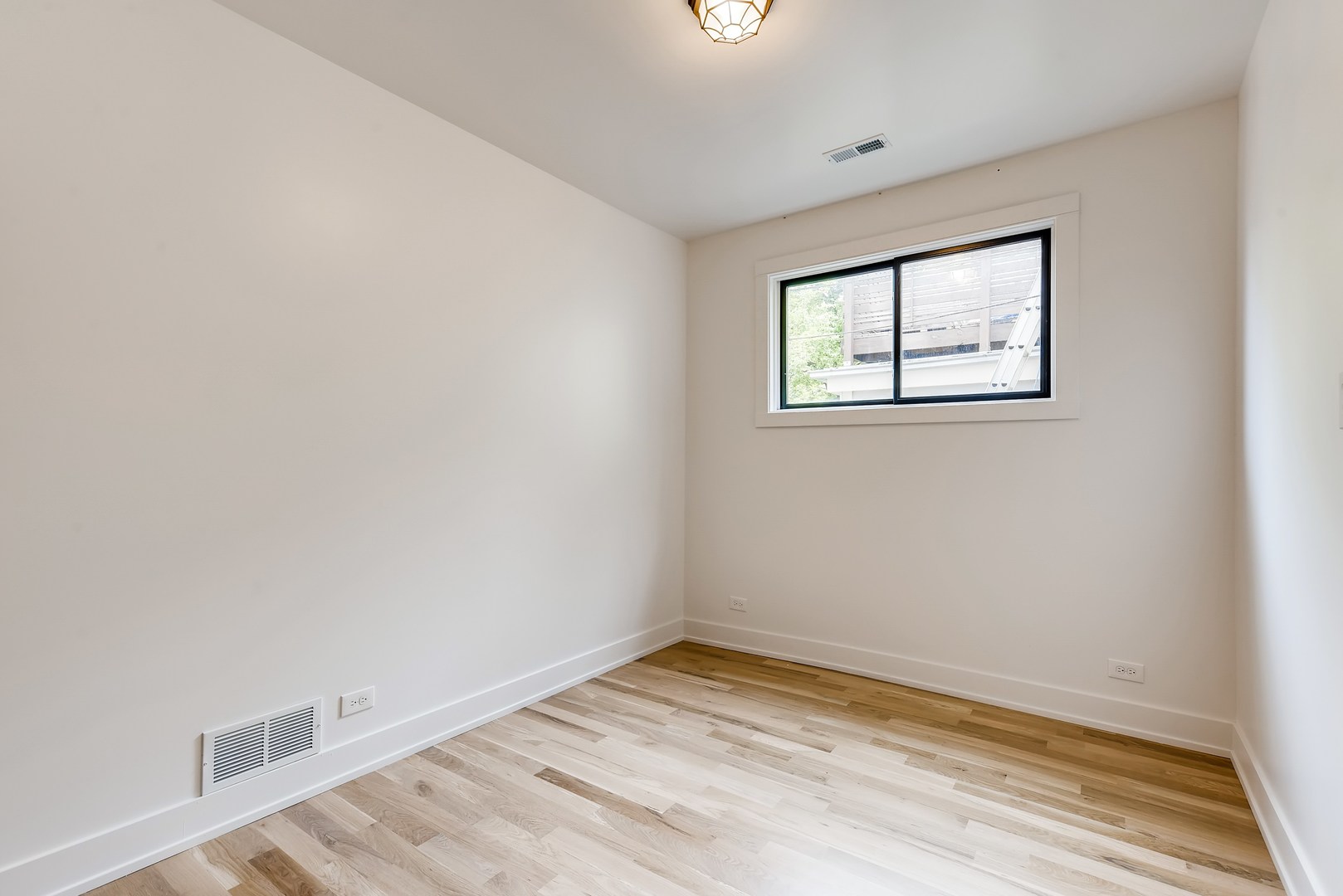 1616 N Cleveland Avenue Unit: 2