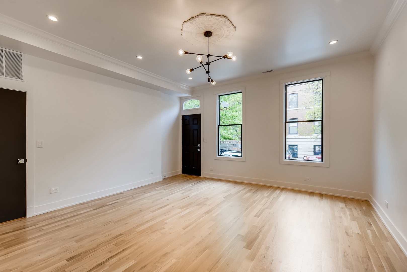 1616 N Cleveland Avenue Unit: 2