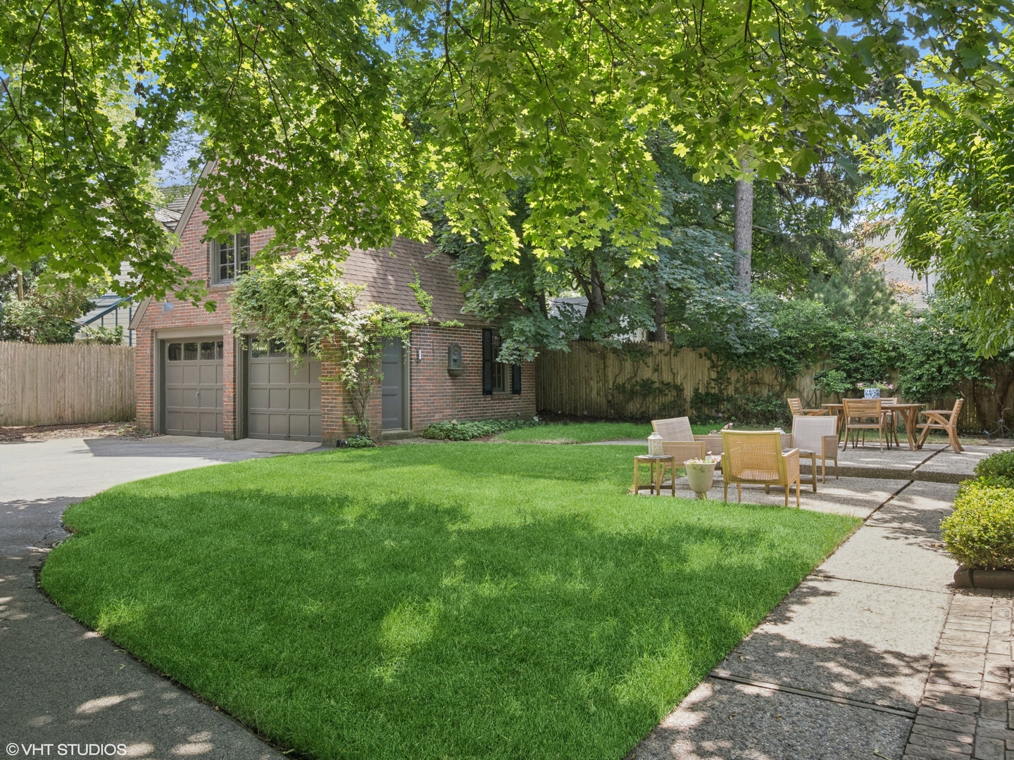 441 E Westminster Place