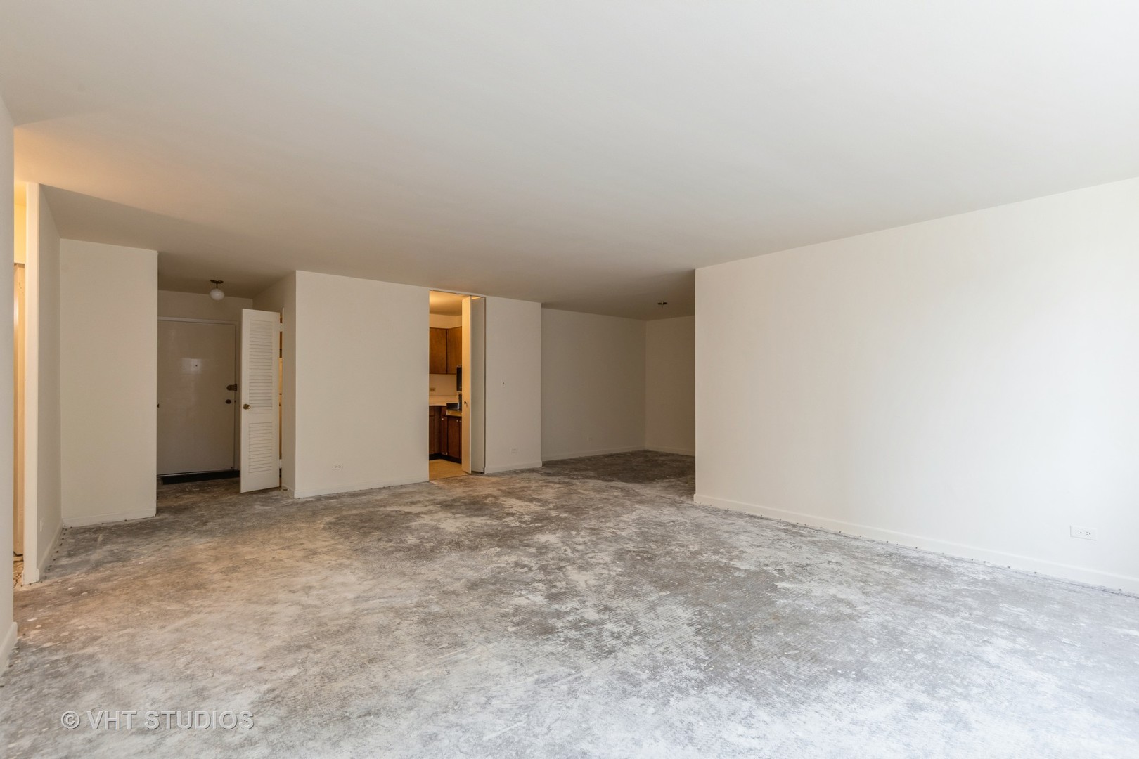 1516 Hinman Avenue Unit: 504