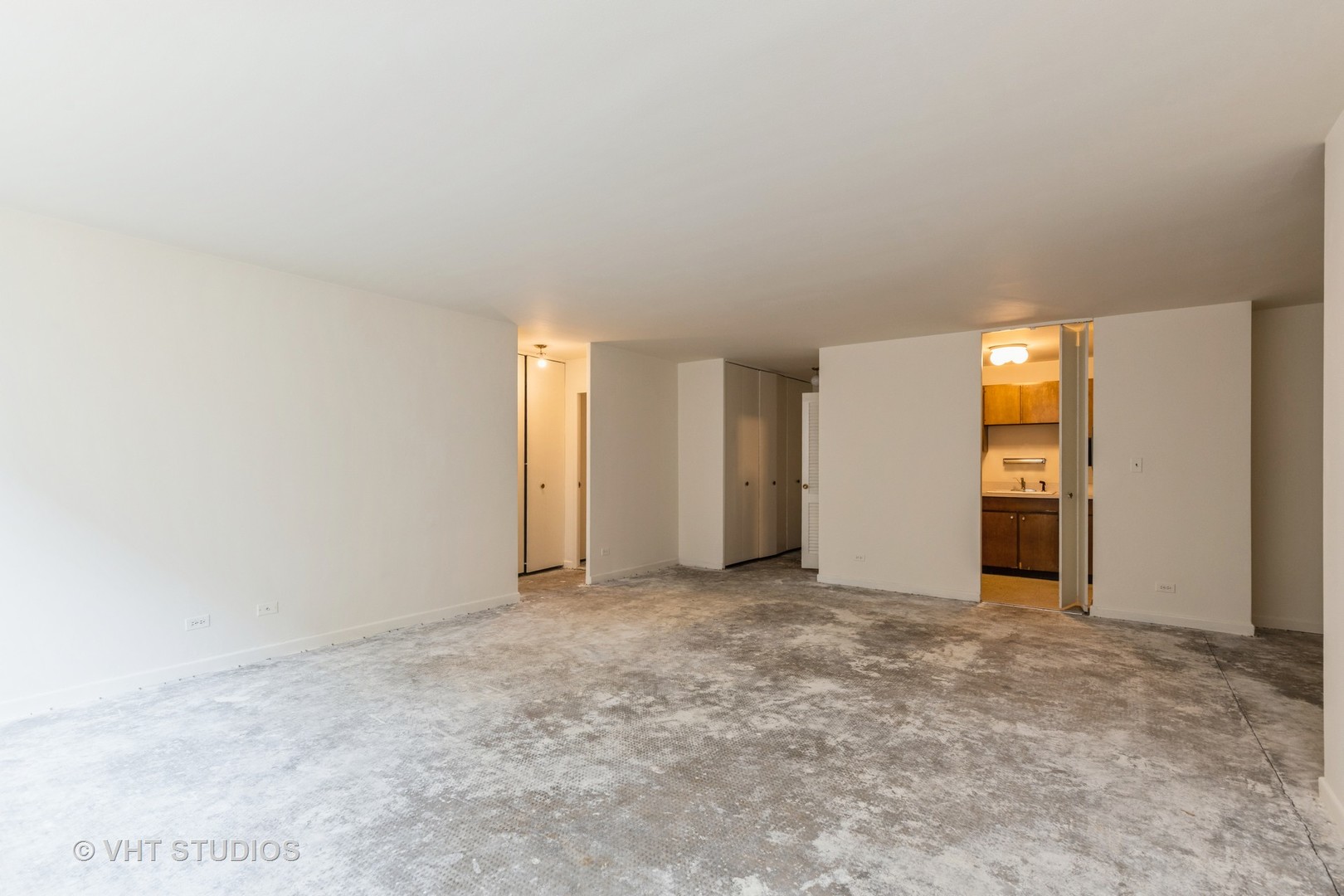 1516 Hinman Avenue Unit: 504