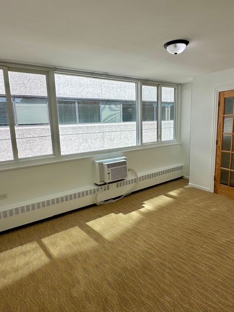 1516 Hinman Avenue Unit: 809