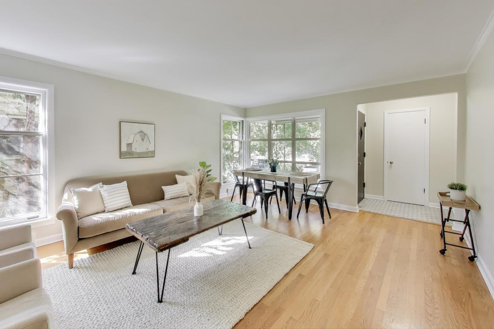 6053 N Keeler Avenue