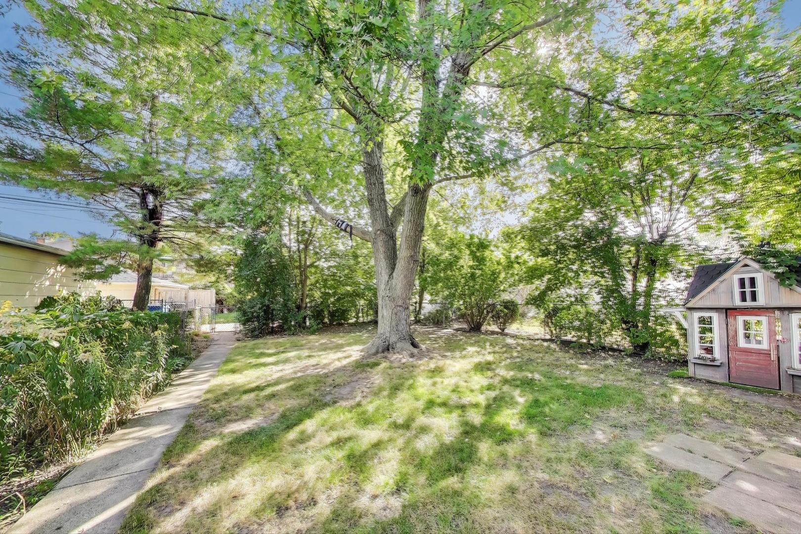 6053 N Keeler Avenue