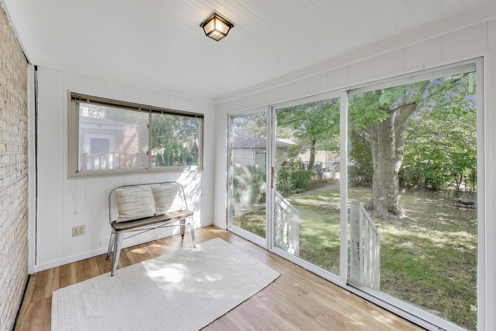 6053 N Keeler Avenue