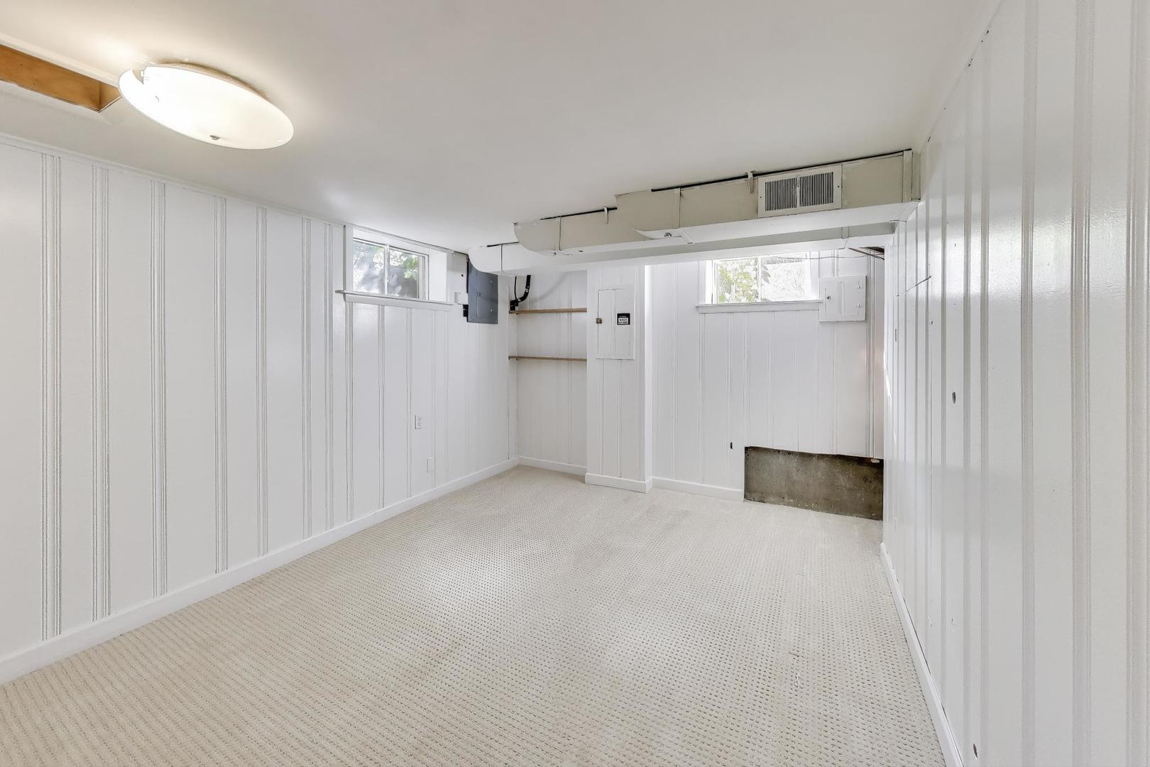 6053 N Keeler Avenue