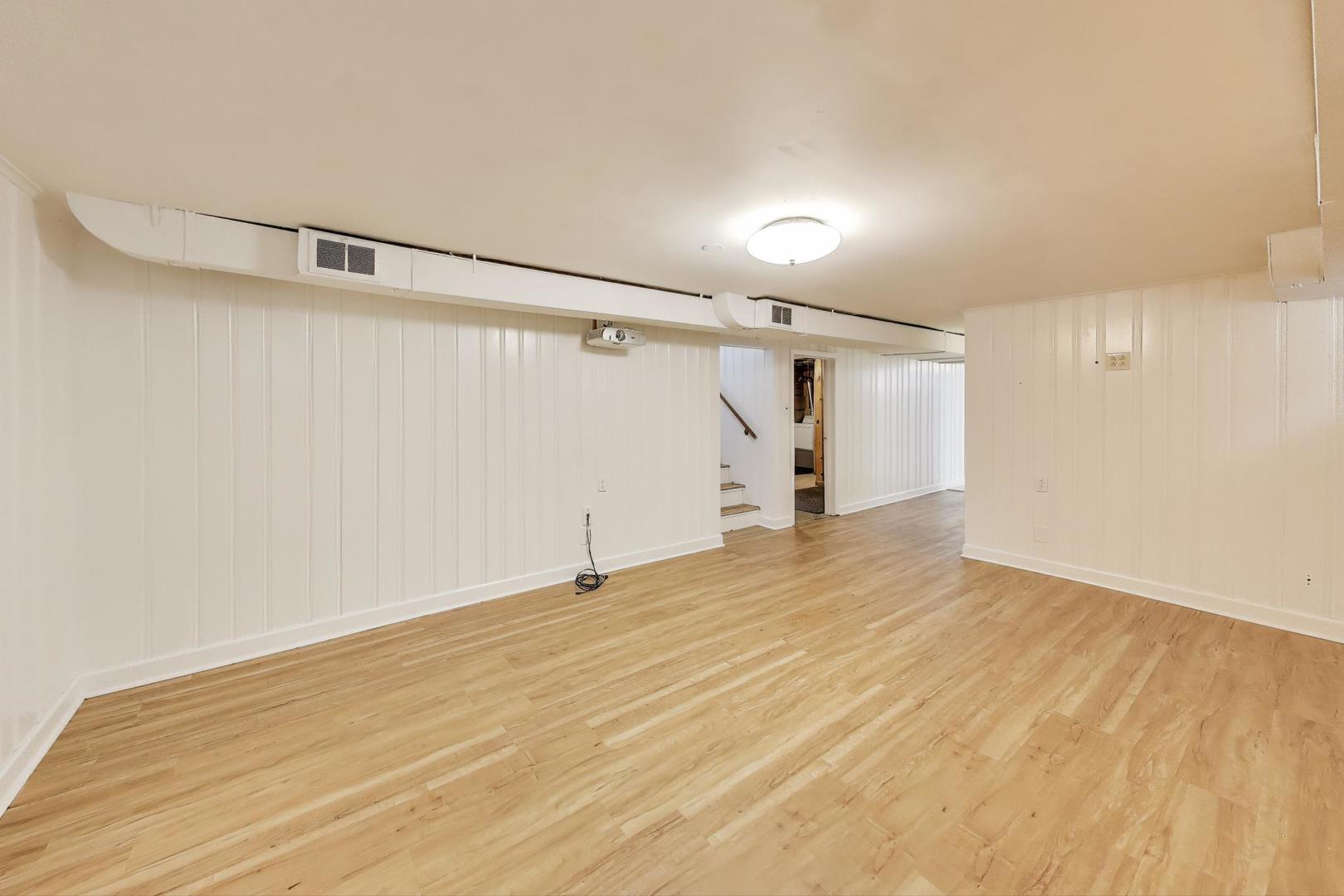 6053 N Keeler Avenue