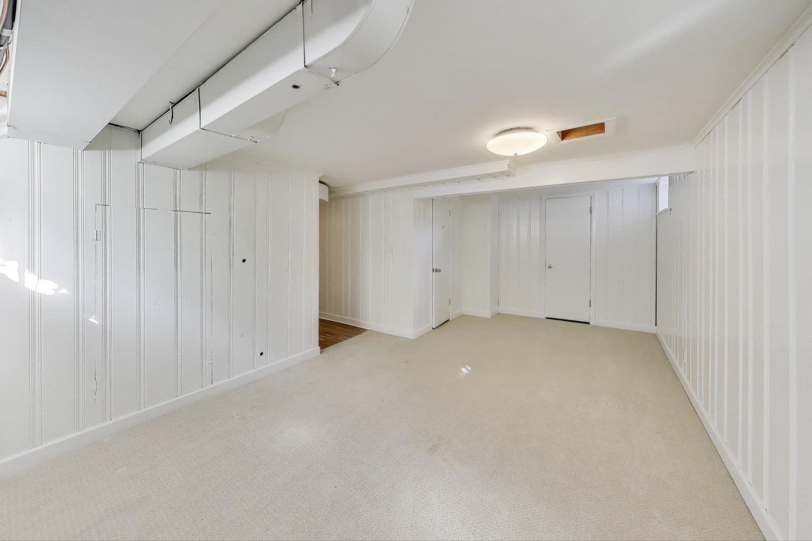 6053 N Keeler Avenue