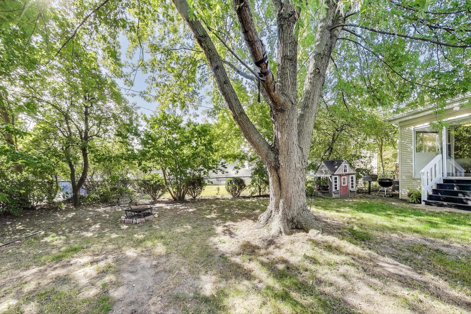 6053 N Keeler Avenue