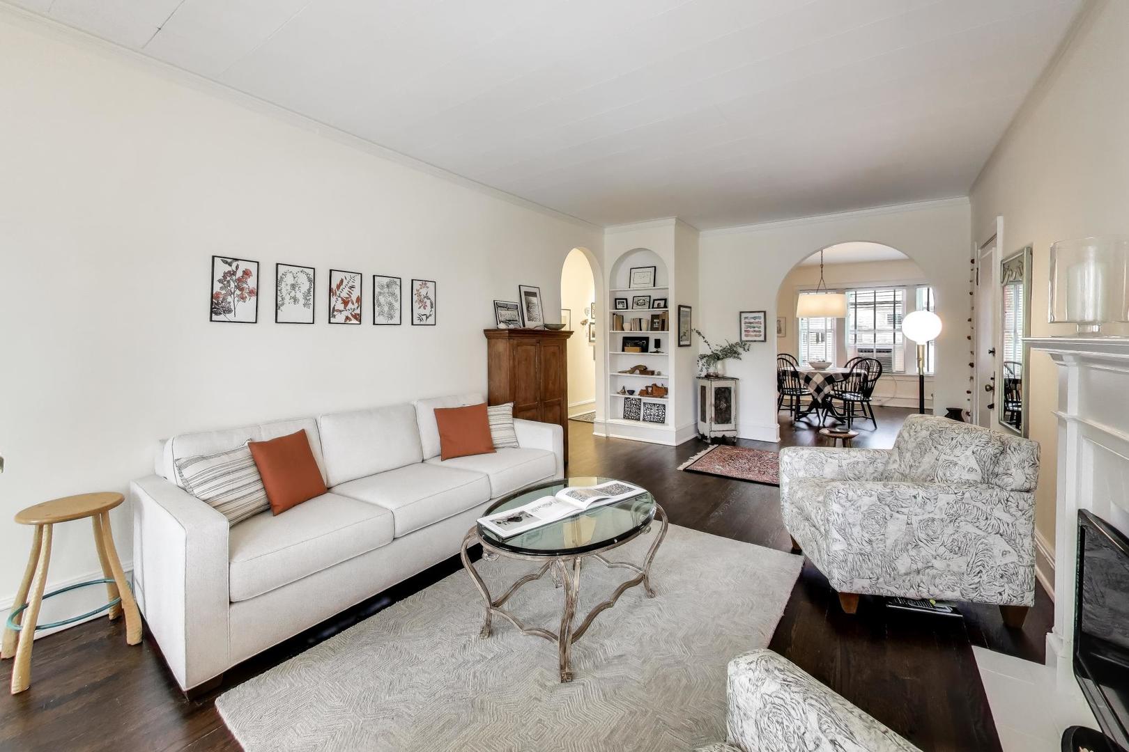 811 Ridge Avenue Unit: 2