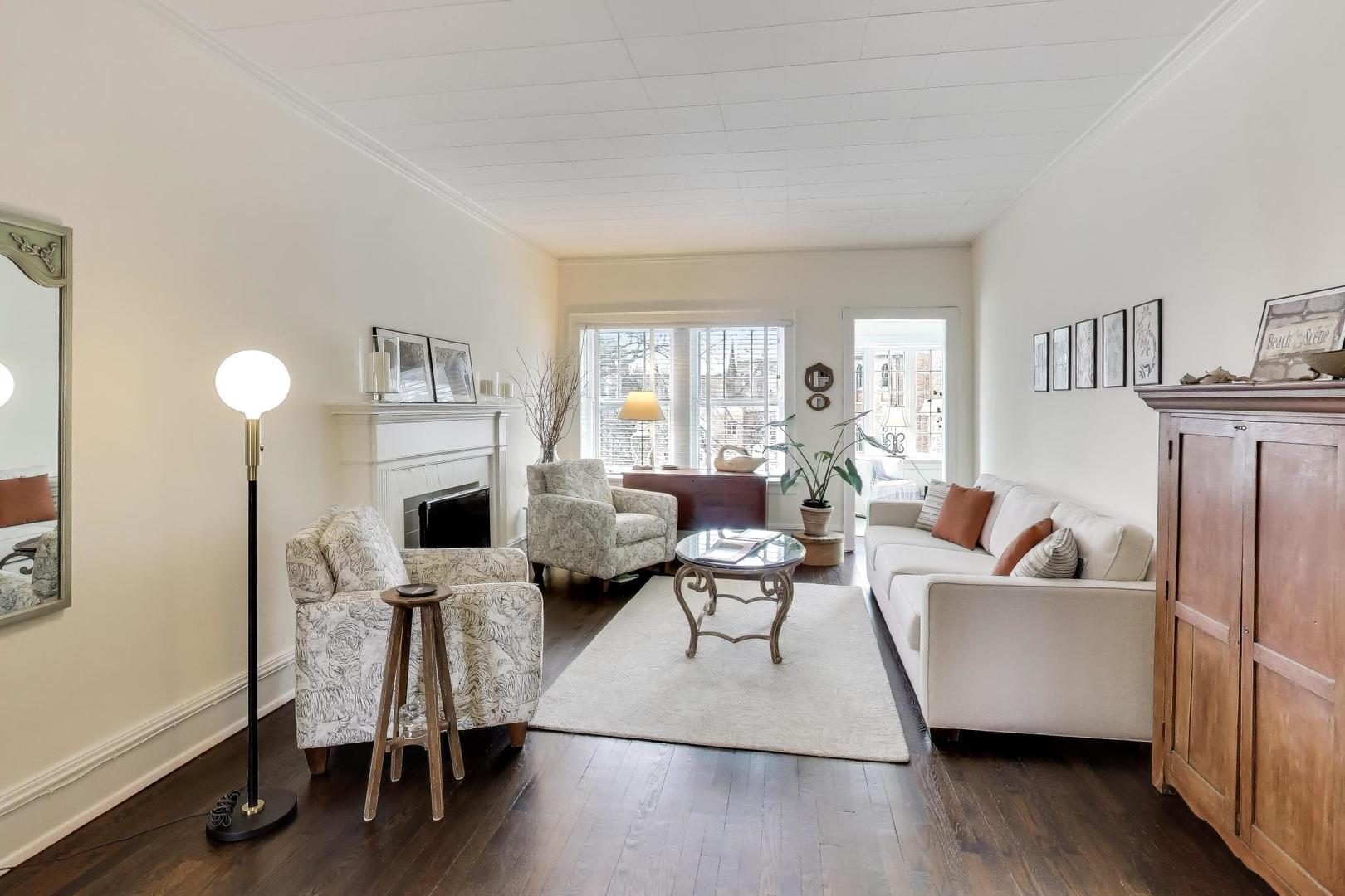 811 Ridge Avenue Unit: 2