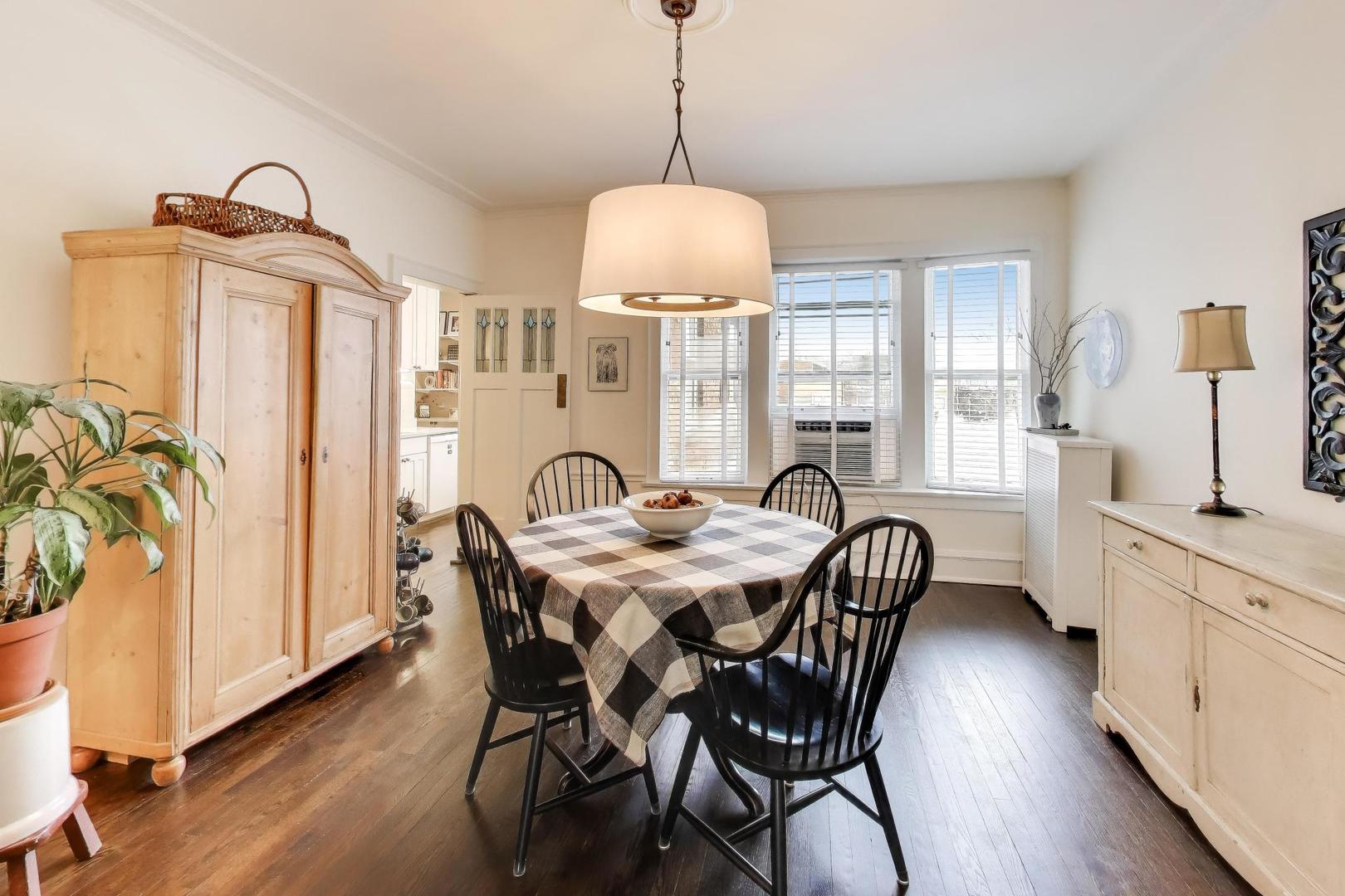 811 Ridge Avenue Unit: 2