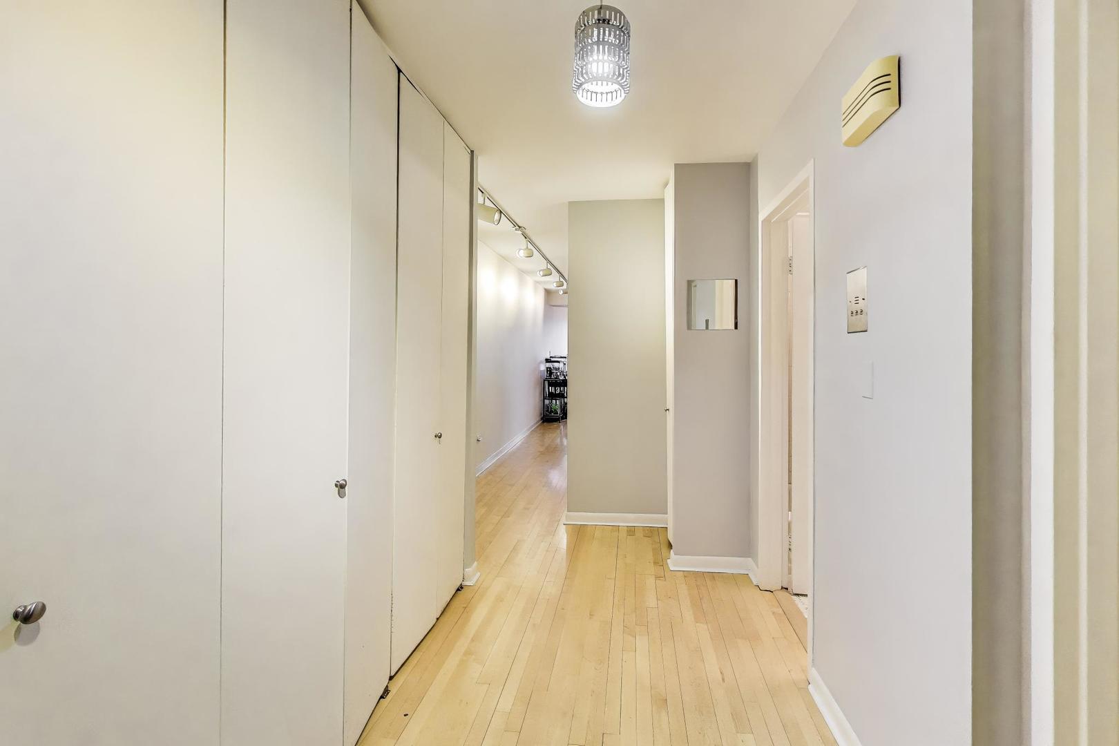 2726 Central Street Unit: 3A