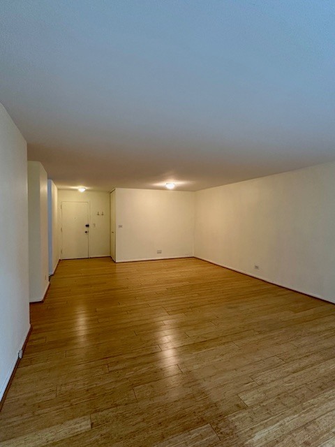 1516 Hinman Avenue Unit: 303