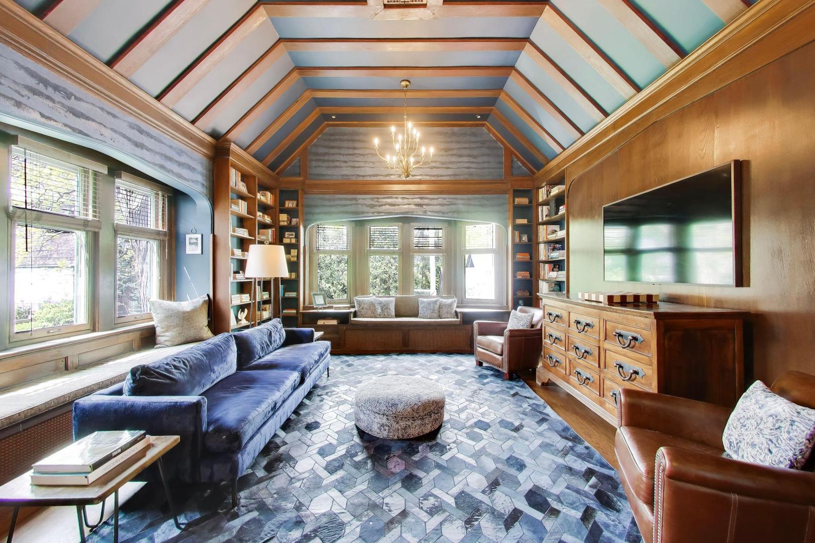 1218 Sheridan Road