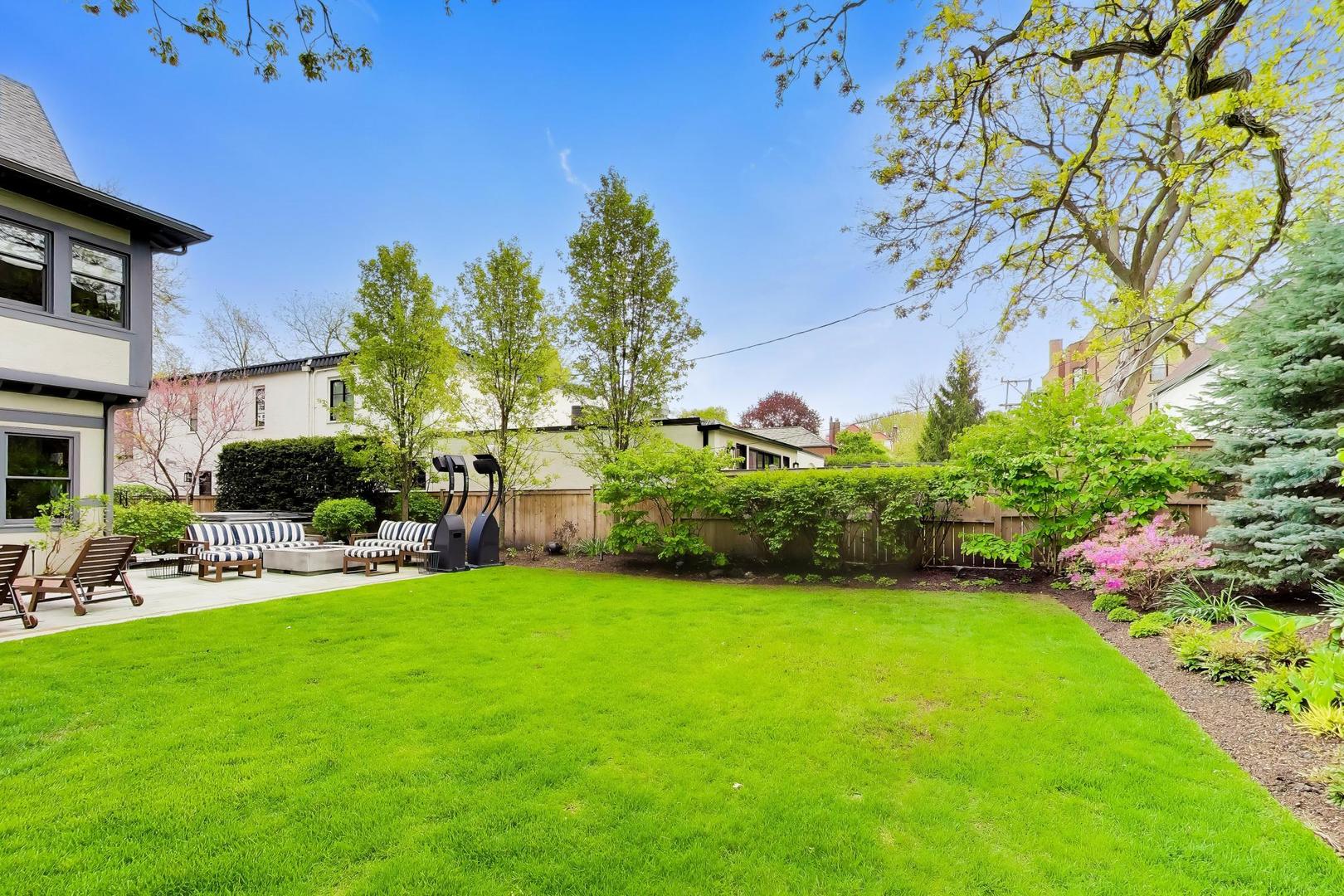 1218 Sheridan Road