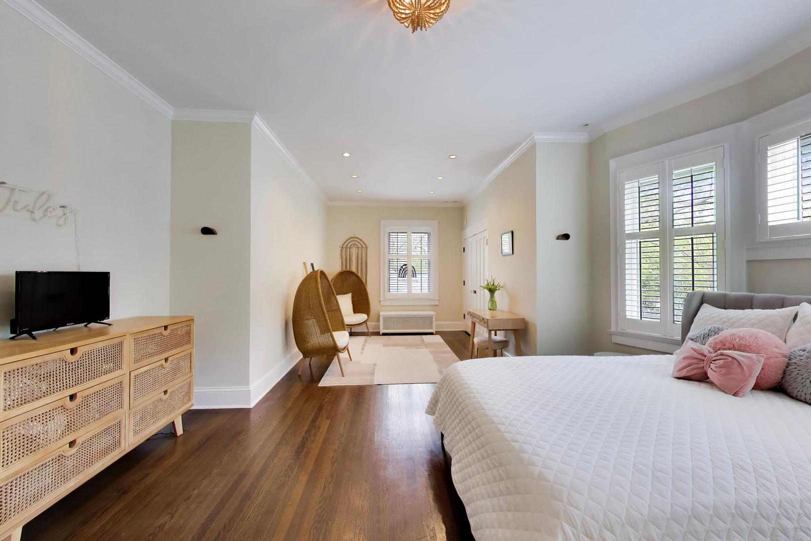 1218 Sheridan Road
