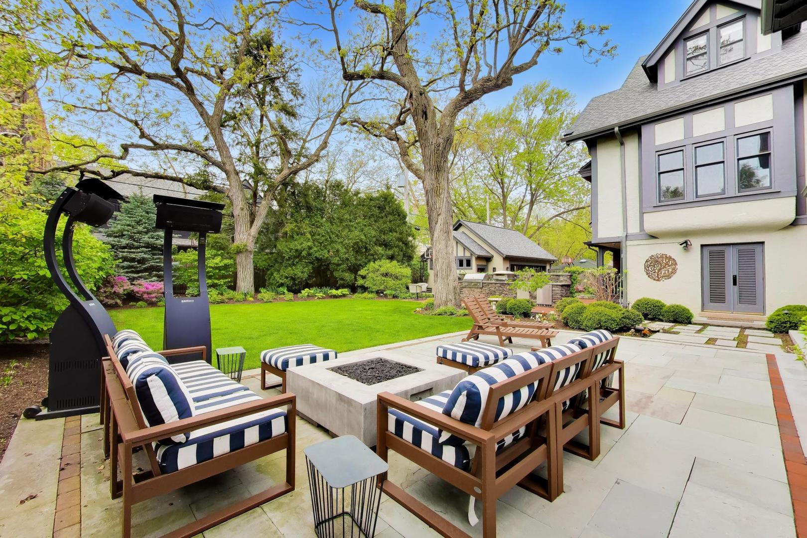 1218 Sheridan Road