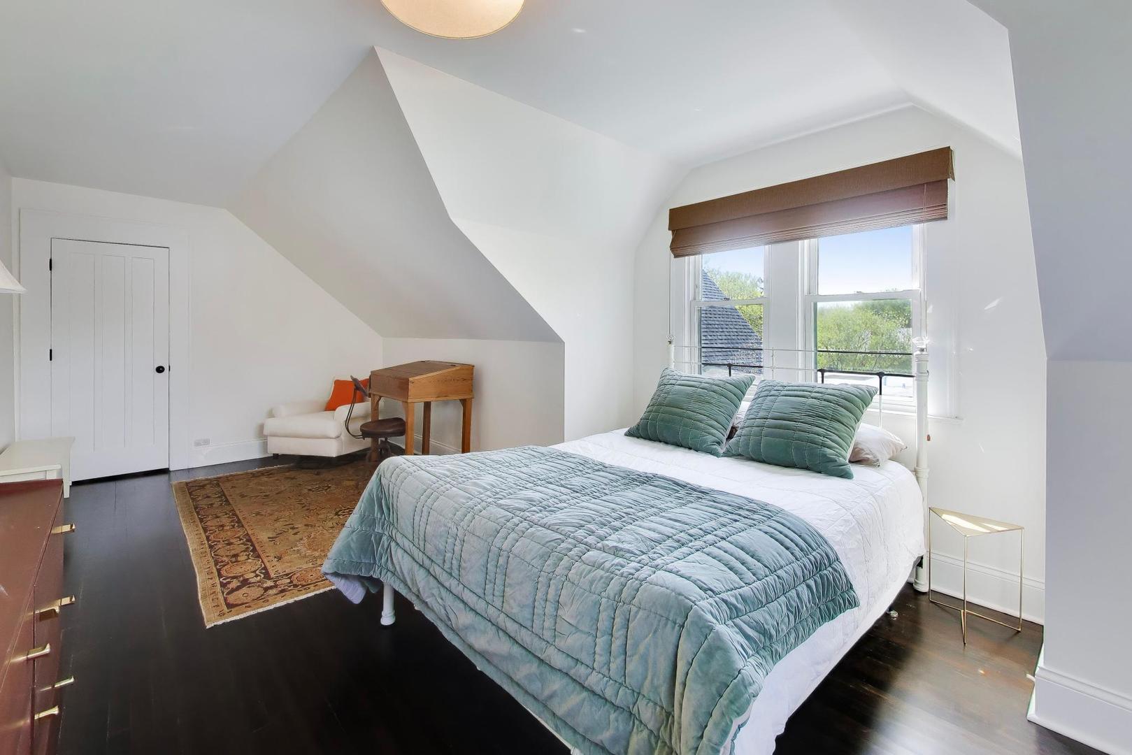 1218 Sheridan Road