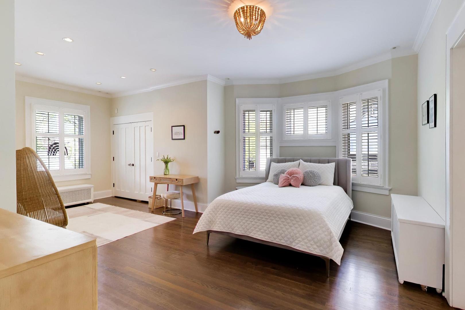 1218 Sheridan Road