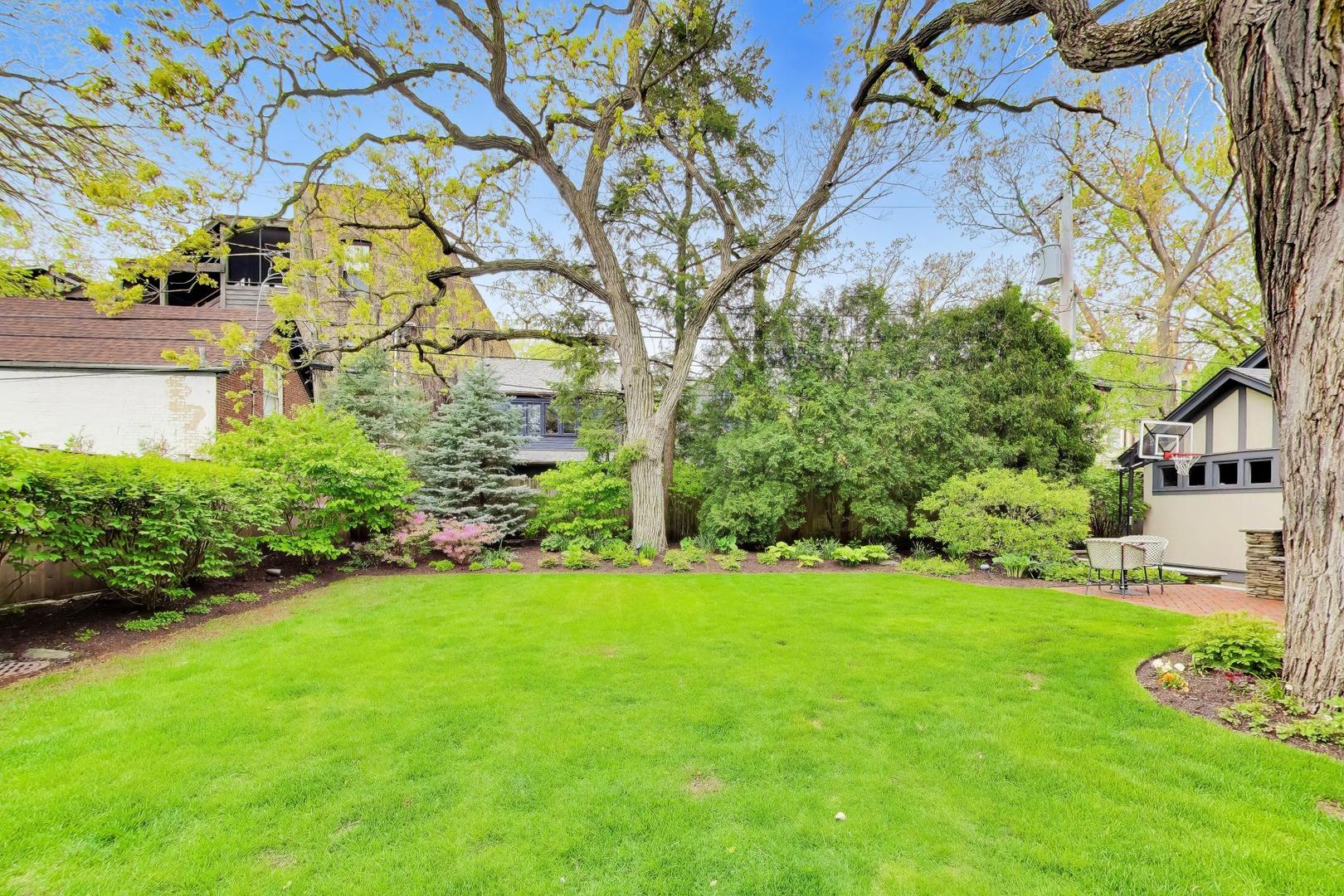 1218 Sheridan Road