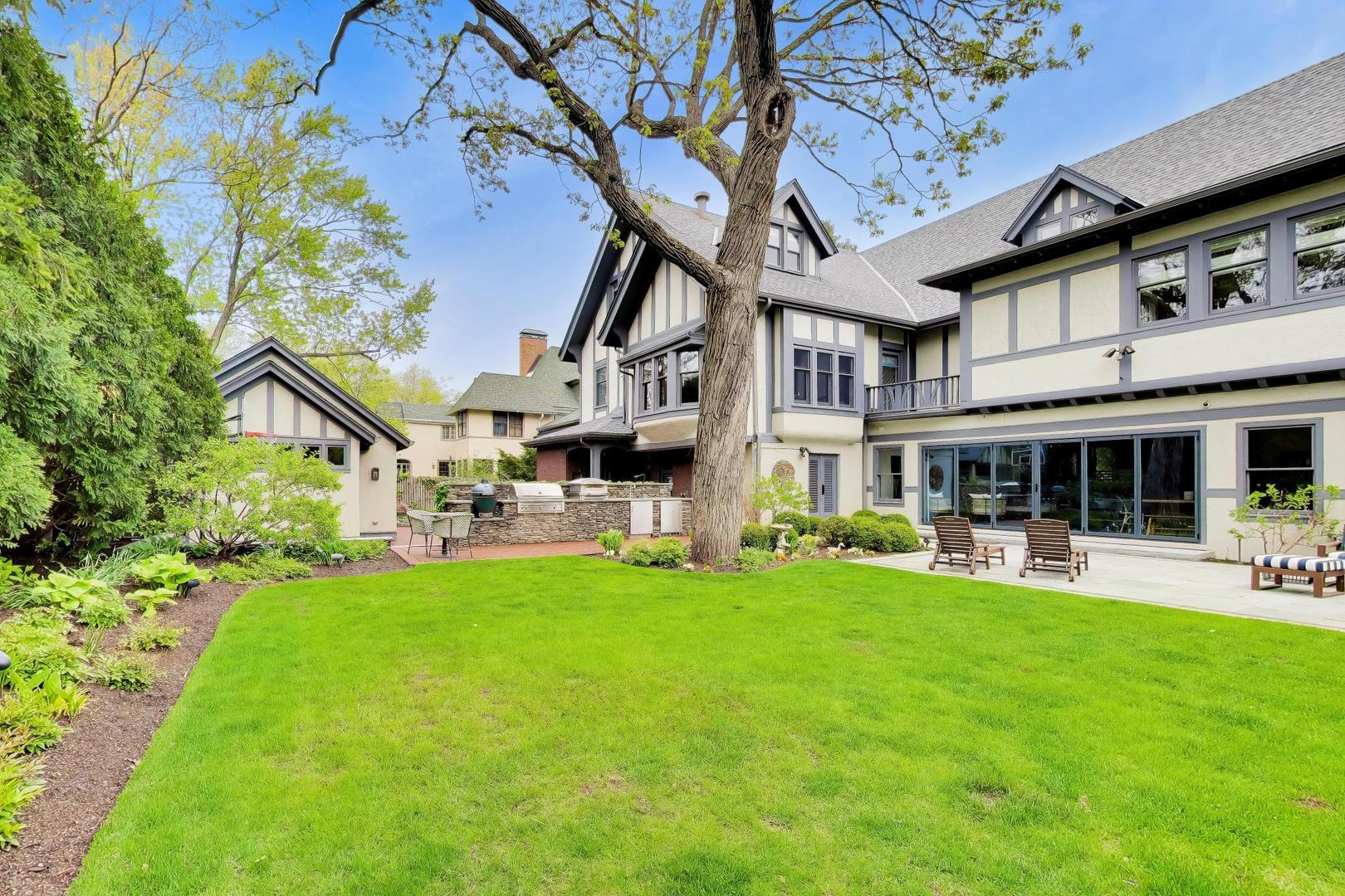 1218 Sheridan Road