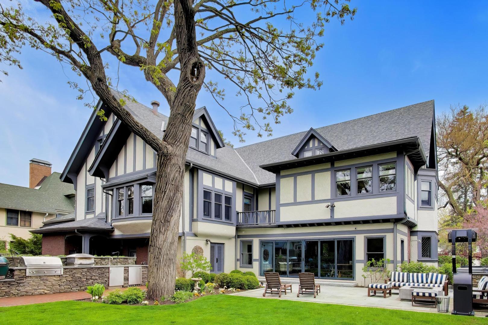 1218 Sheridan Road