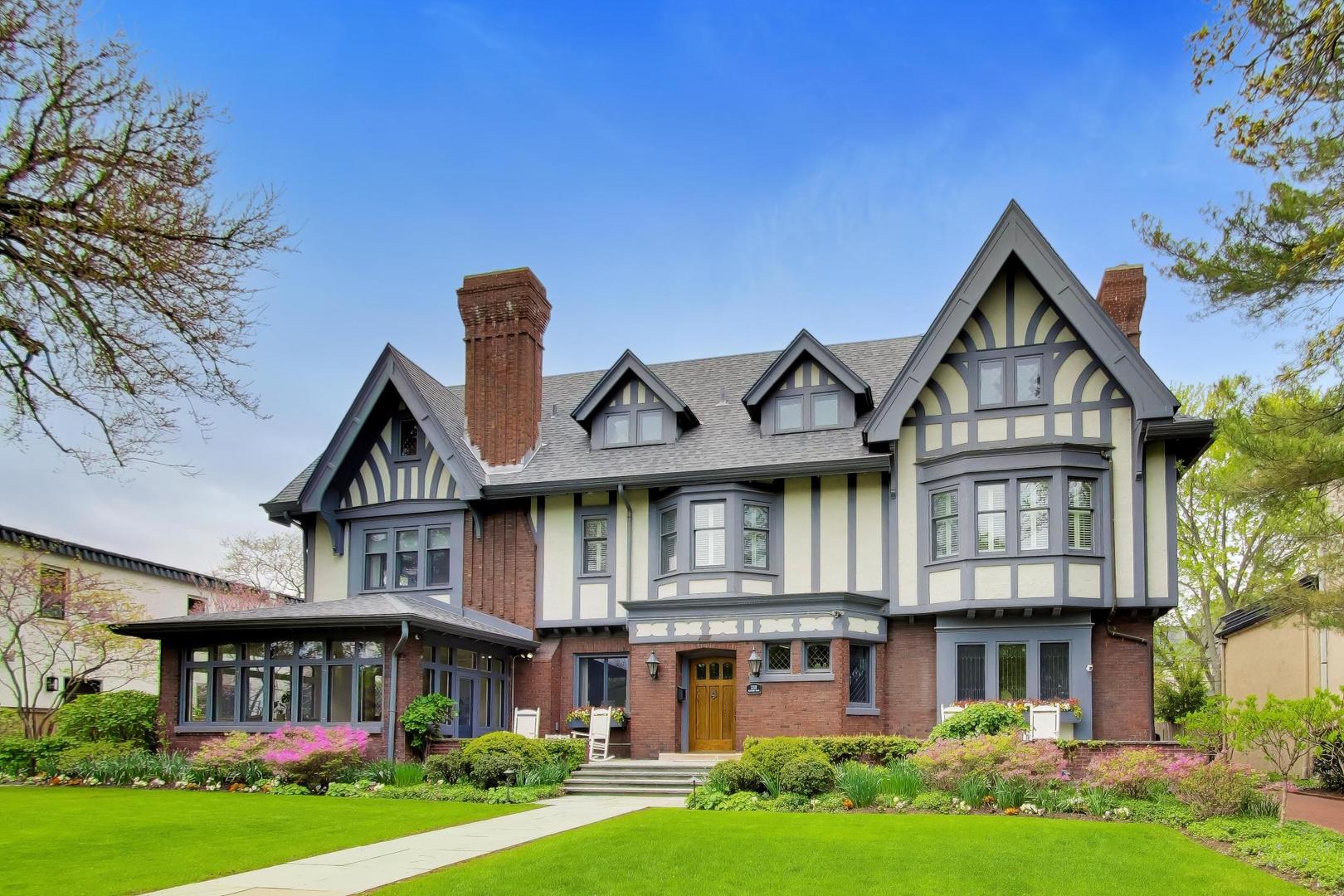 1218 Sheridan Road