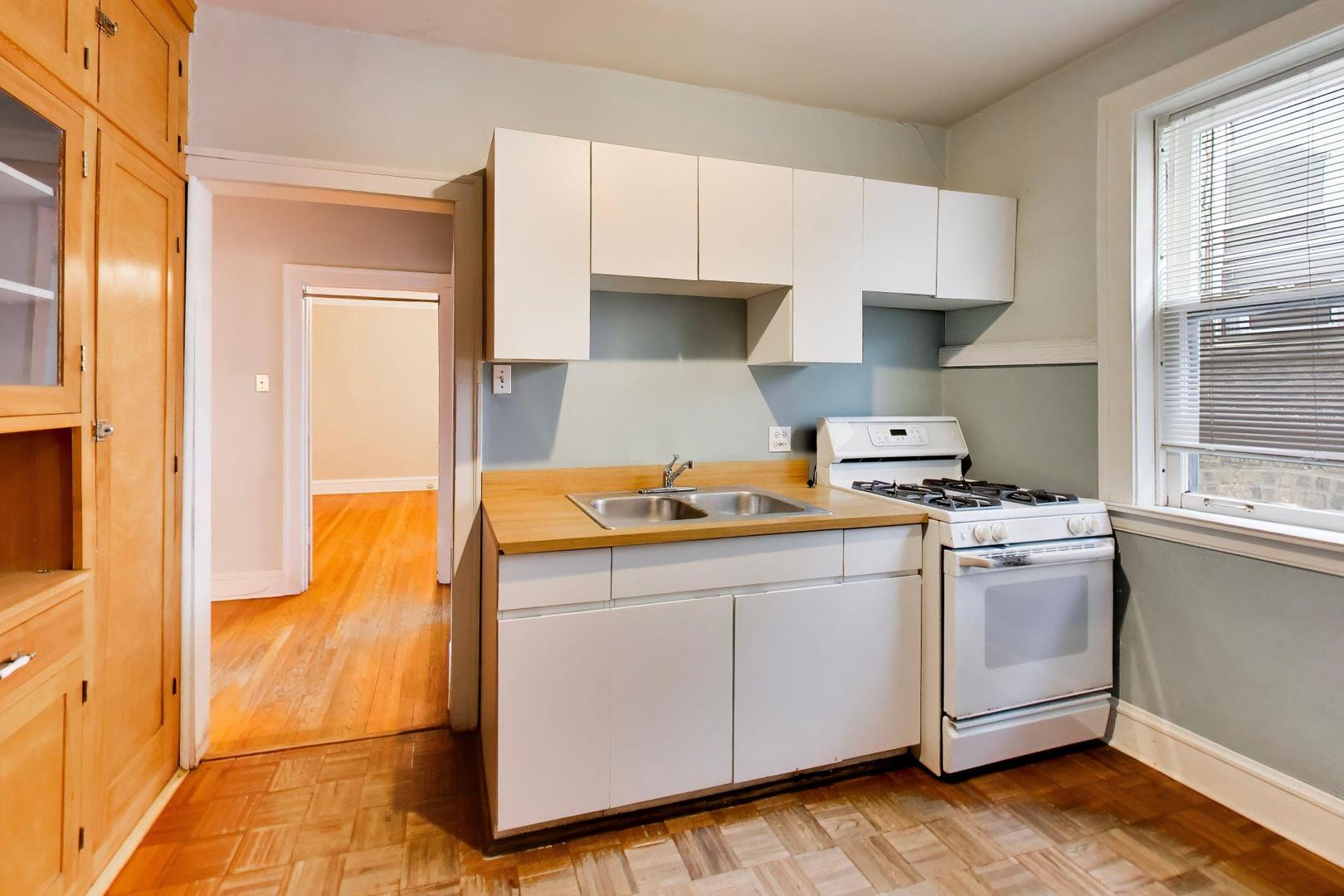 730 Hinman Avenue Unit: 3W