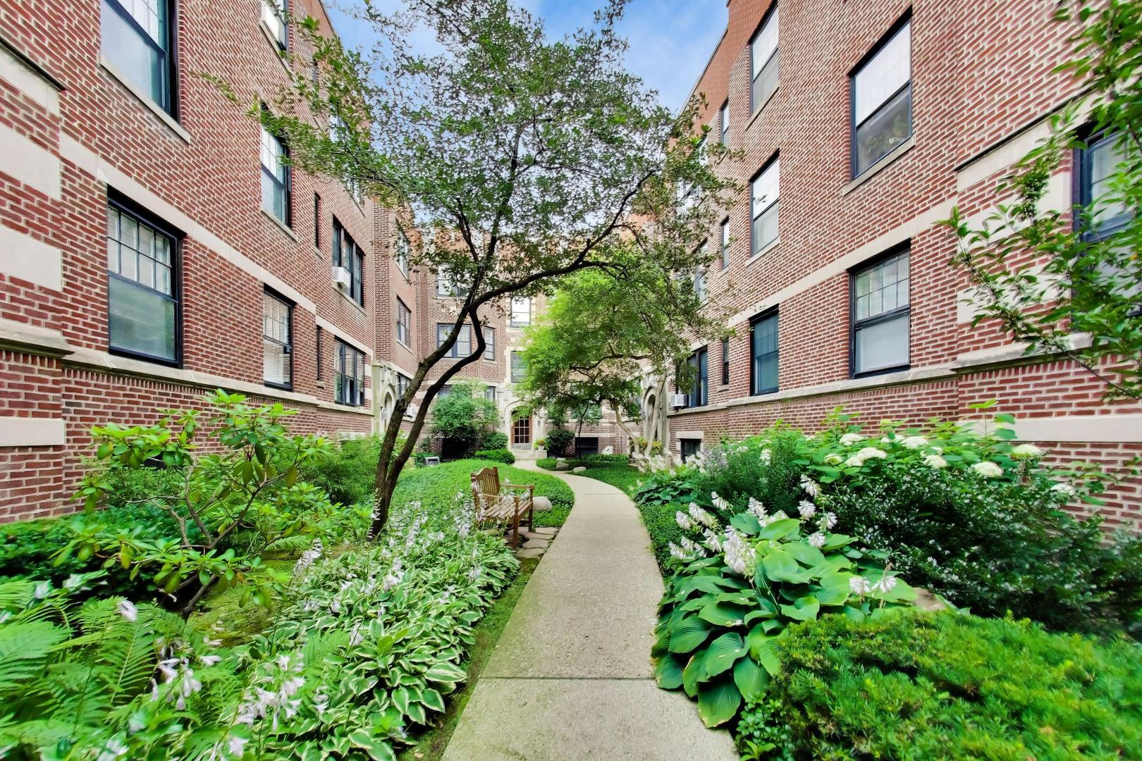 730 Hinman Avenue Unit: 3W