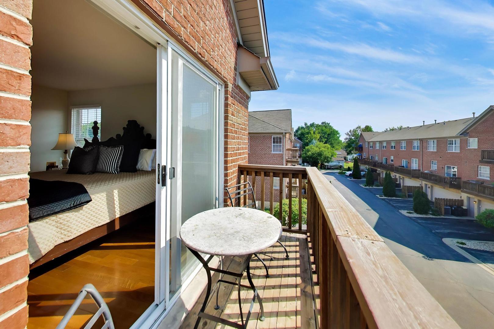 213 River Front Drive Unit: 213