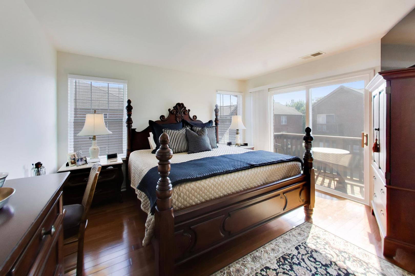 213 River Front Drive Unit: 213