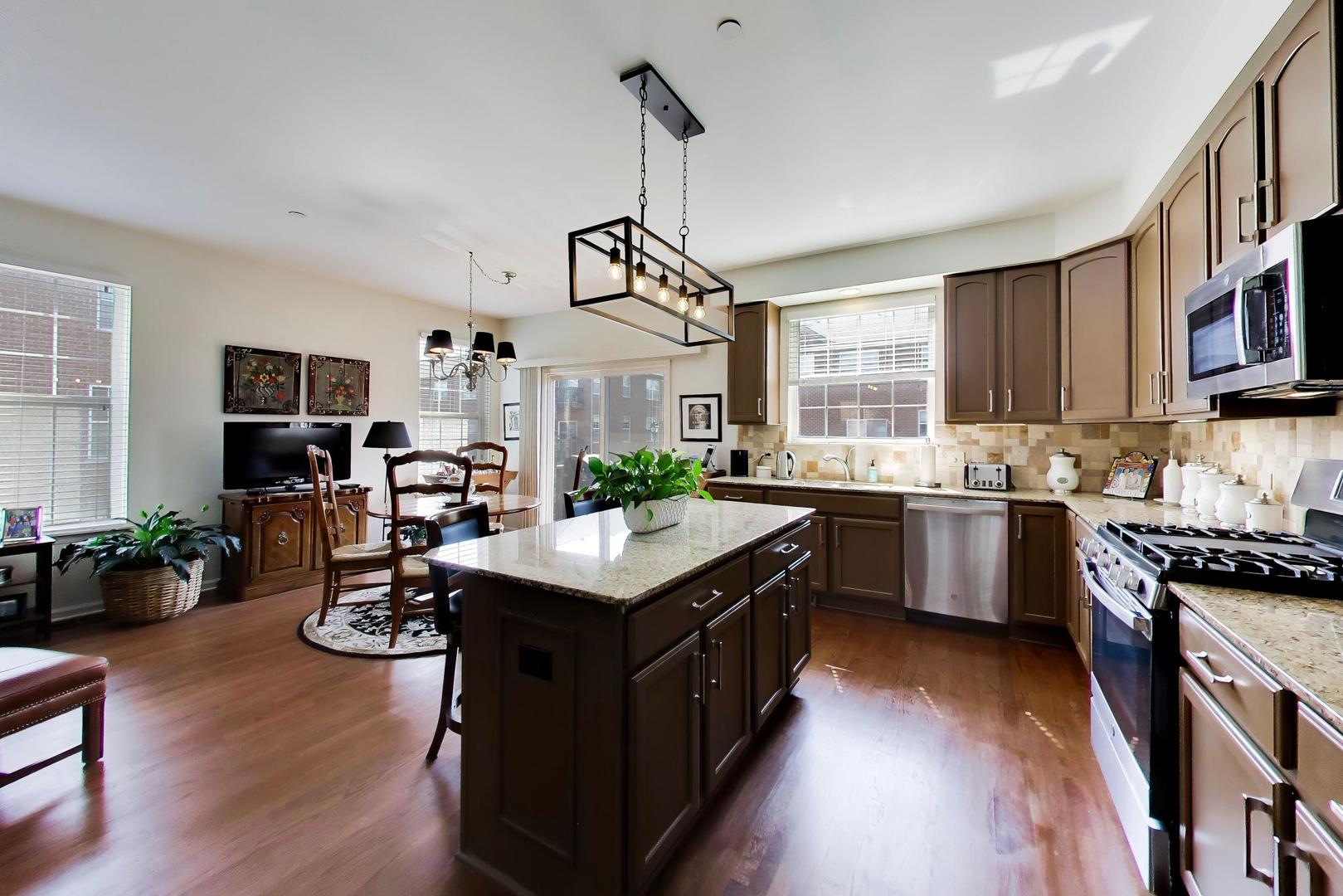213 River Front Drive Unit: 213