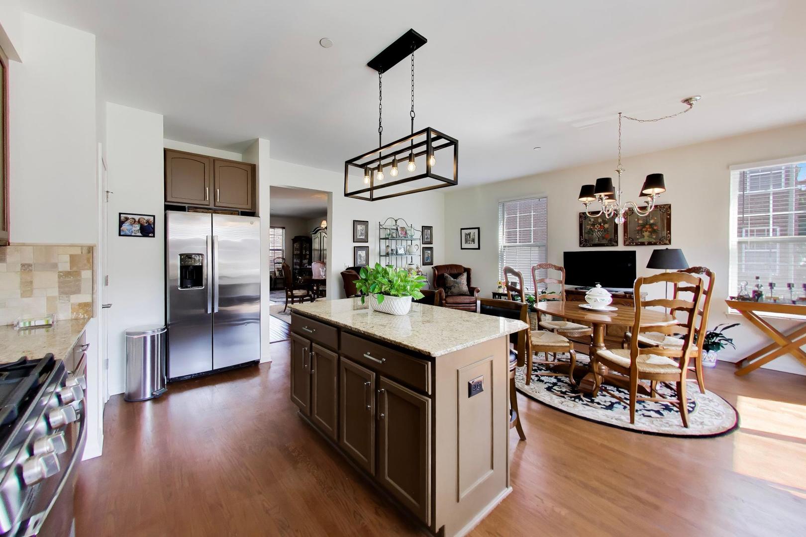 213 River Front Drive Unit: 213