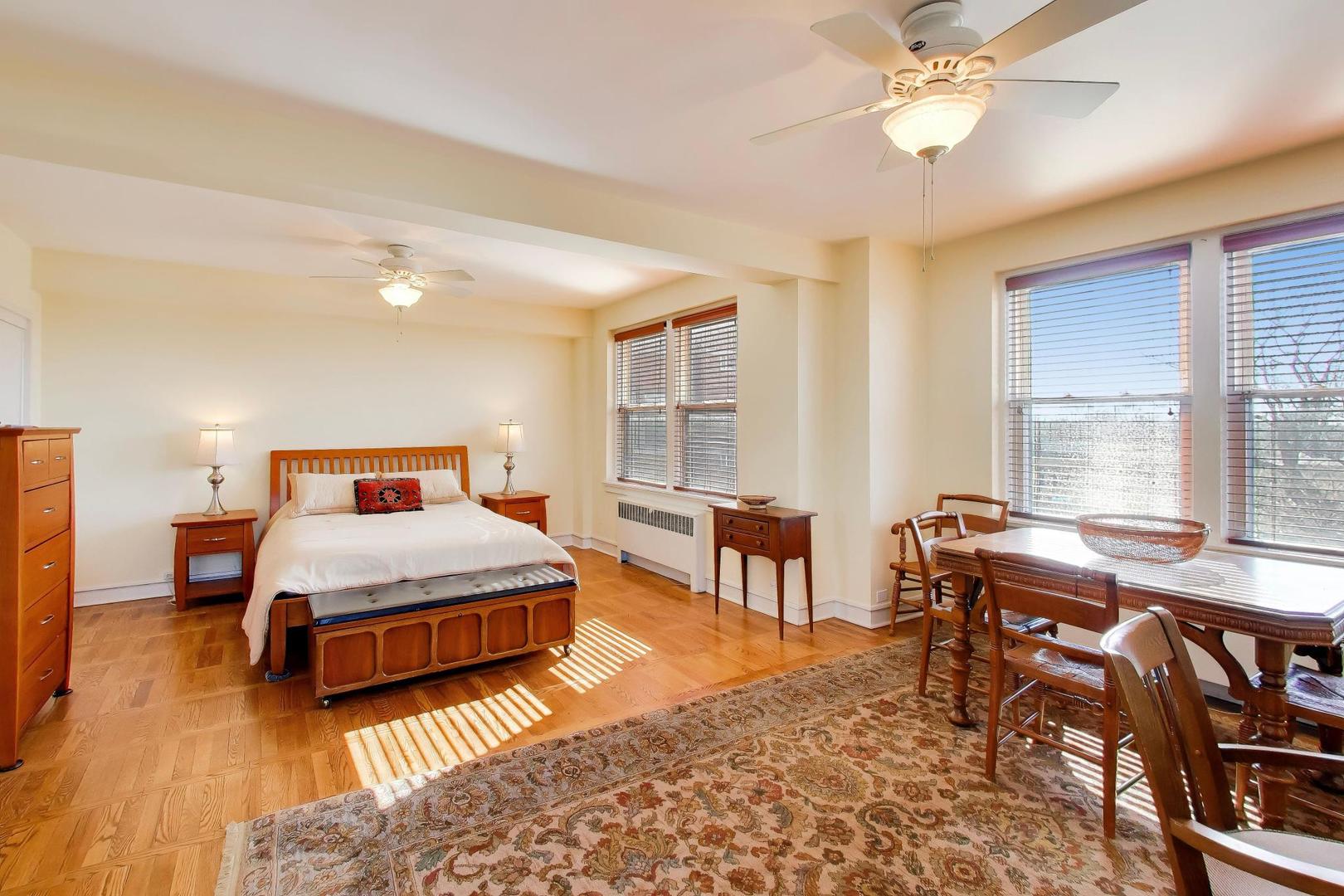 1585 Ridge Avenue Unit: 505