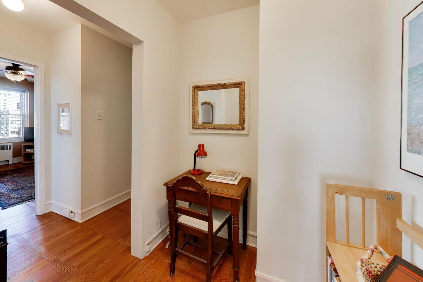 1585 Ridge Avenue Unit: 505