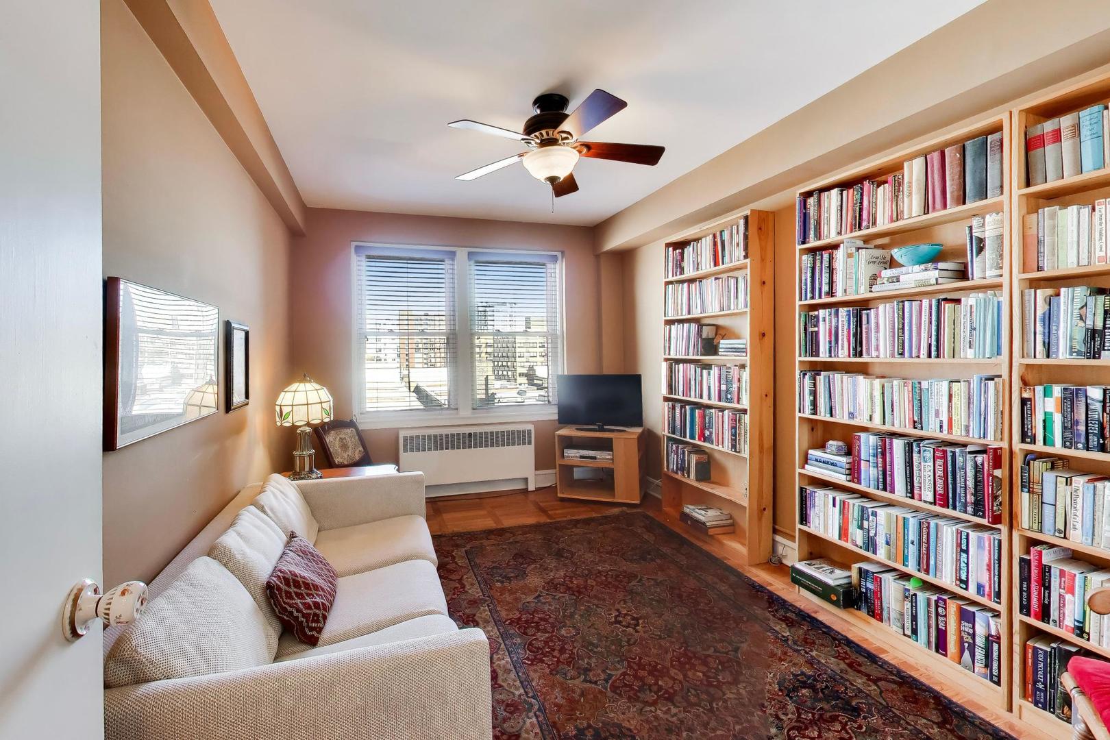 1585 Ridge Avenue Unit: 505