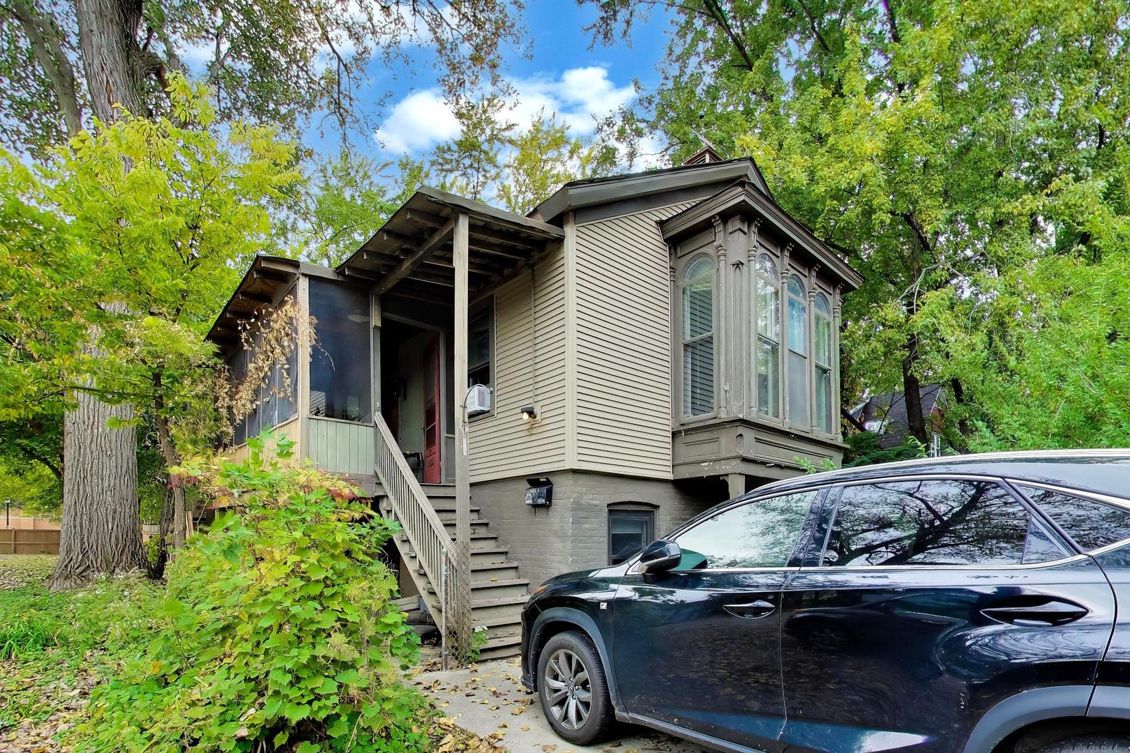 1038 Custer Avenue