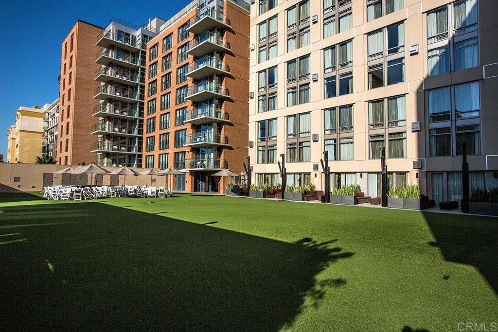 207 5th Ave Unit: 911