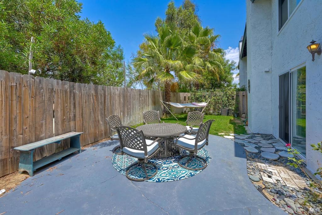 2425 27 Torrejon Place