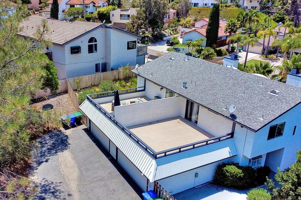 2425 27 Torrejon Place