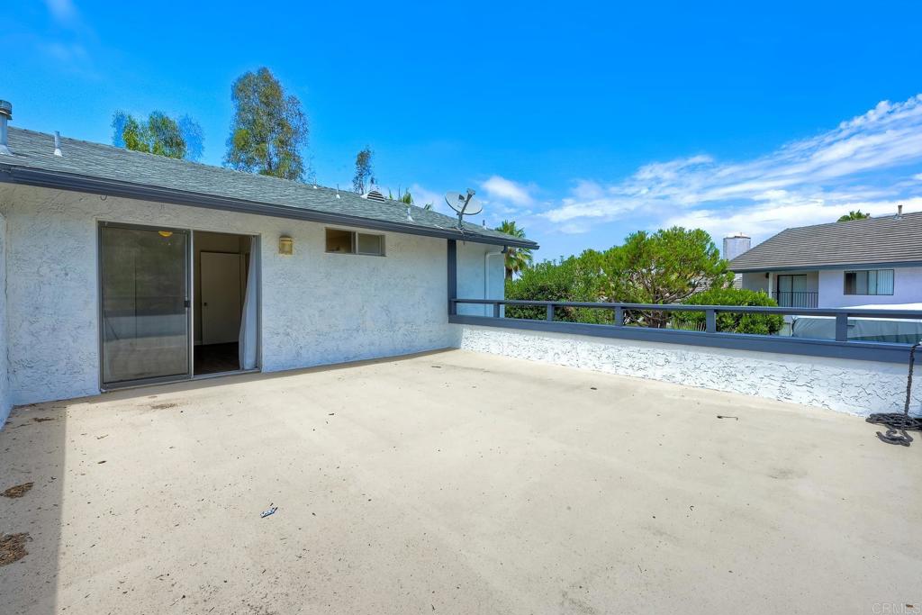 2425 27 Torrejon Place