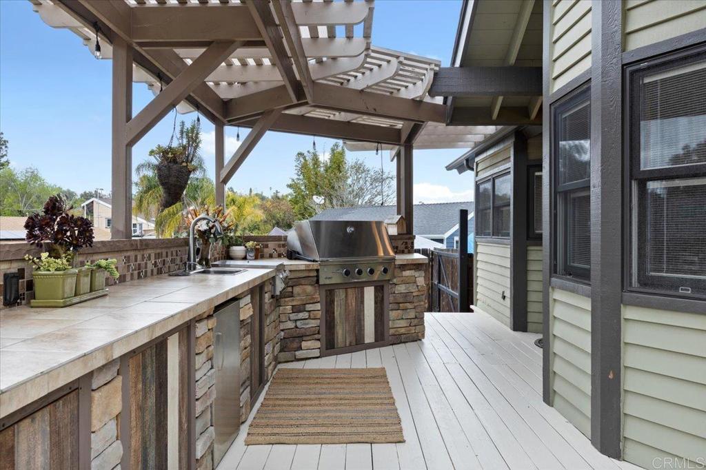 749 OLEANDER PLACE