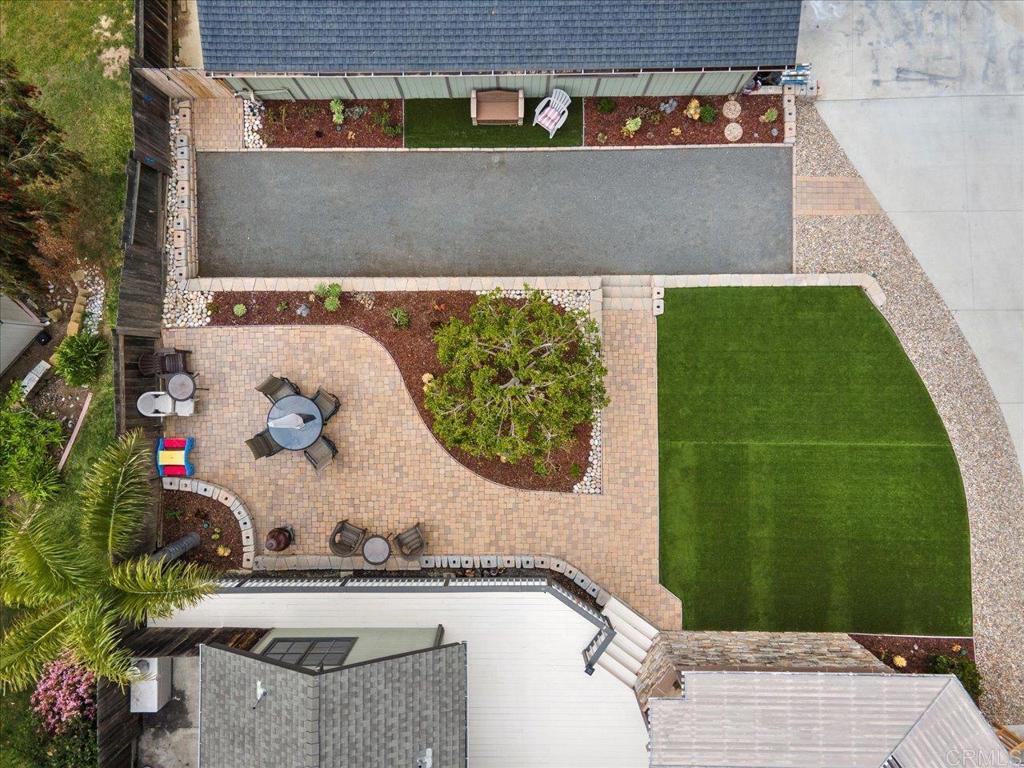 749 OLEANDER PLACE